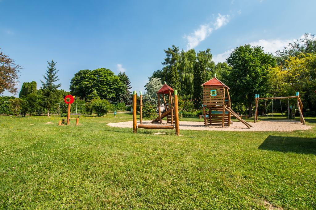 Penzion V Parku Чейковице Экстерьер фото