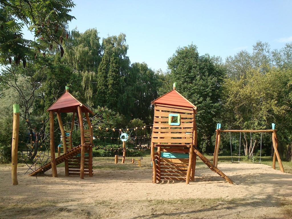 Penzion V Parku Чейковице Экстерьер фото